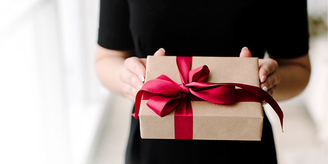 Top 10 Best Corporate Gift Ideas for Employees in 2021