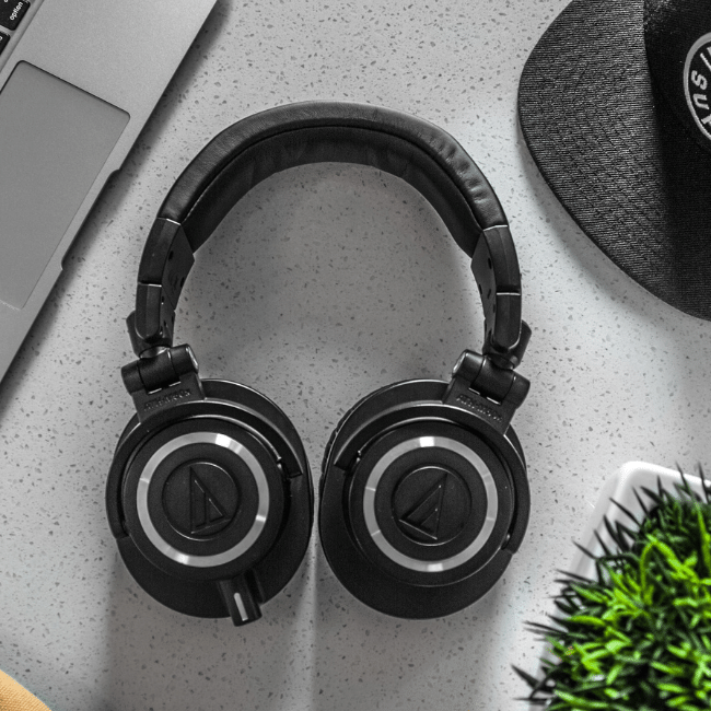 Headphones-4.png