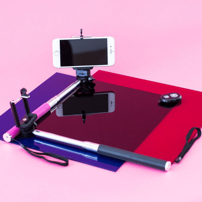 Selfie-Sticks-.png