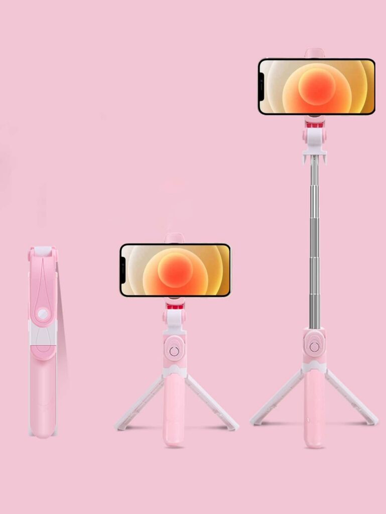 Selfie-Sticks-1.jpeg