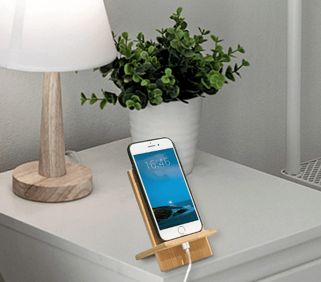 Eco-Friendly Mobile Holder