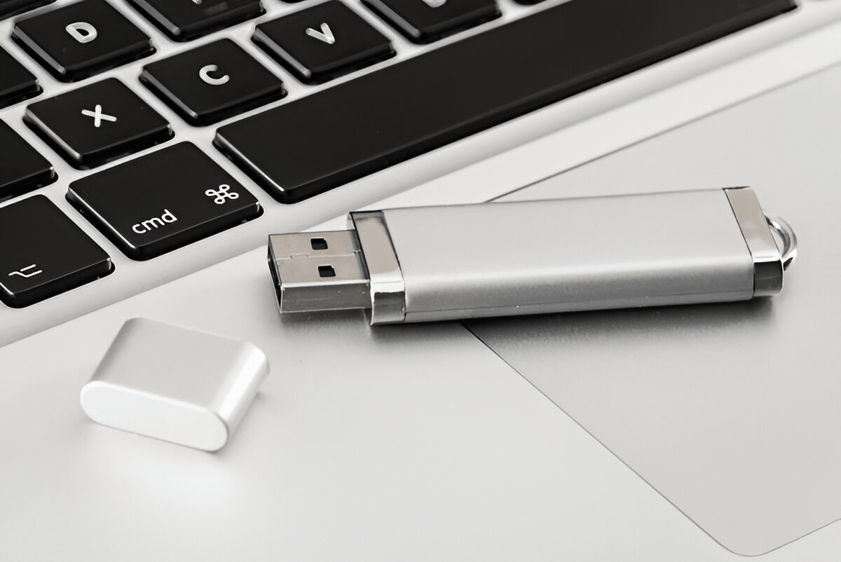 Branded OTG USB Flash Drives Dealer in UAE – Make Your Brand Top of Mind Recall