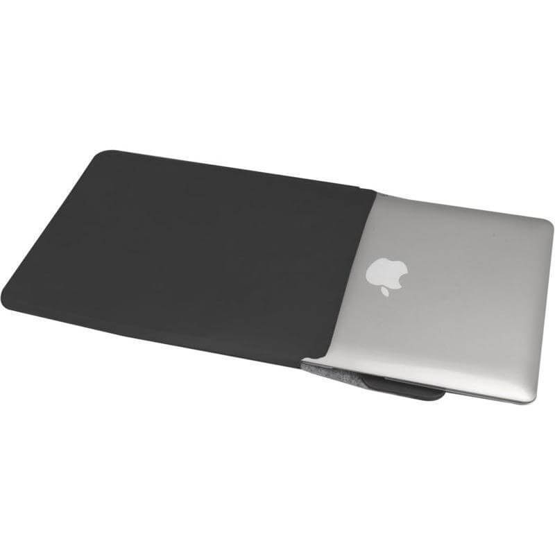 Laptop Sleeve with Wireless Charger2