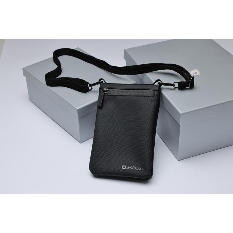 Water Resistant Travel Pouch9